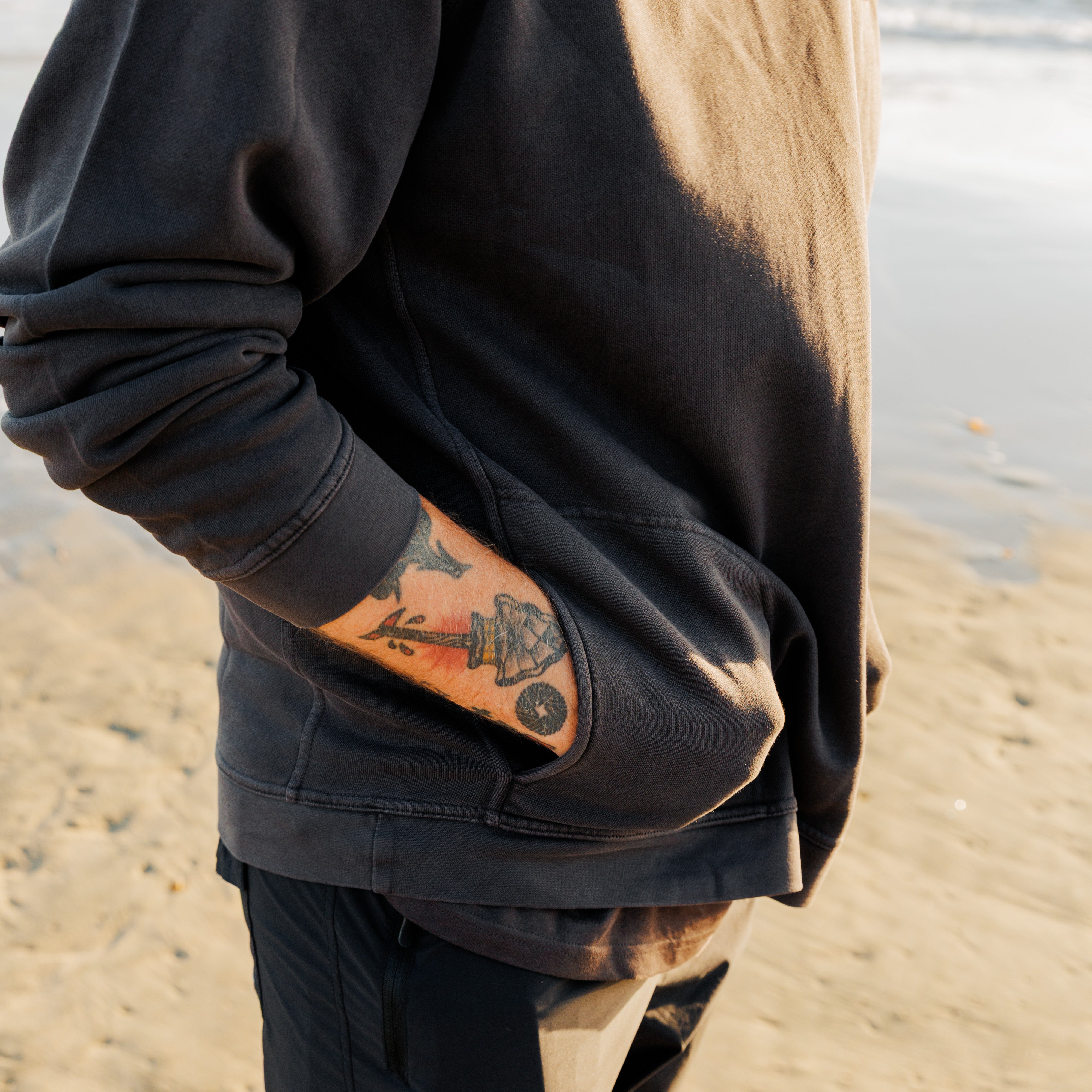 EOSC Pocket Crewneck | Washed Black