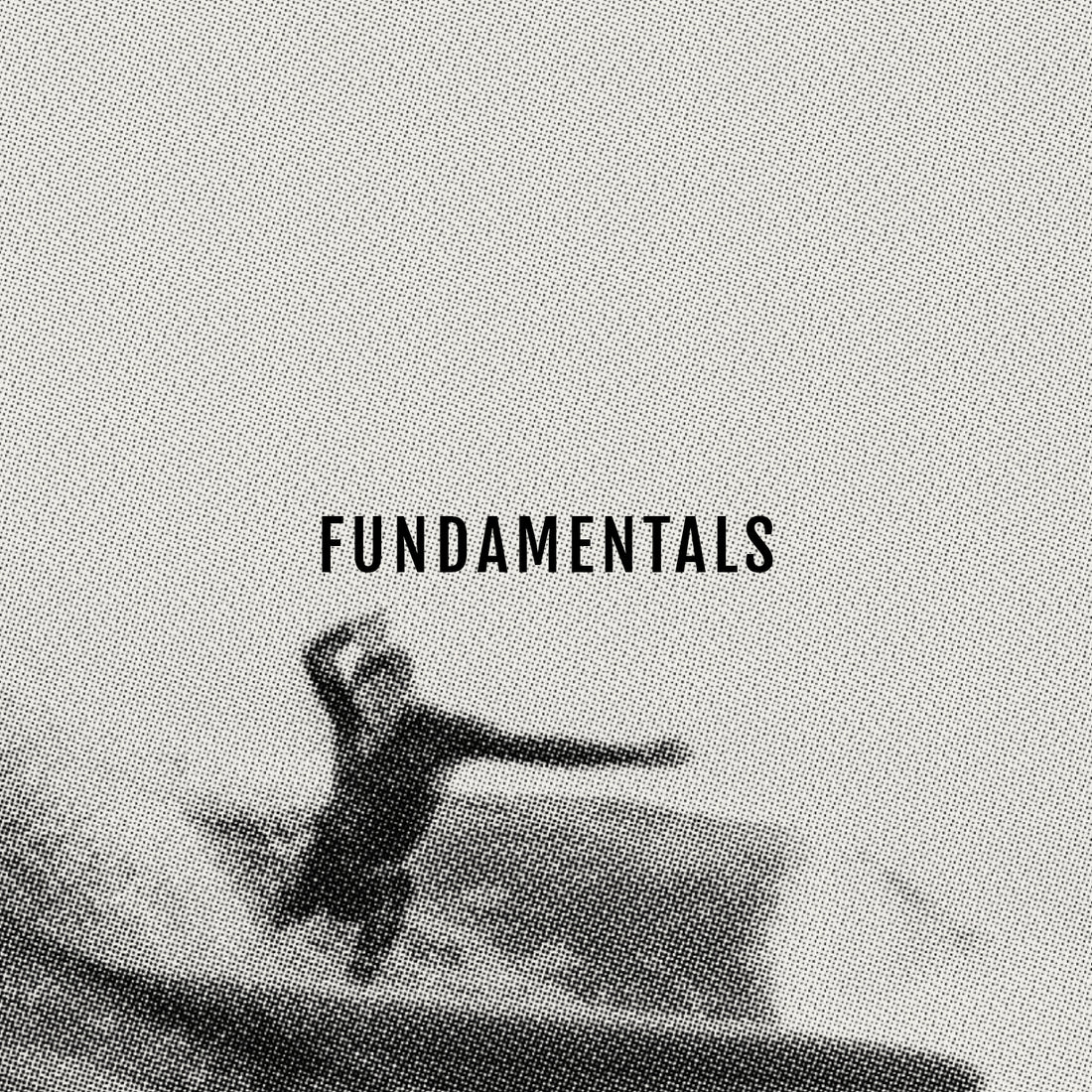 Almond's Guide to Your First Year of Surfing (Paperback)