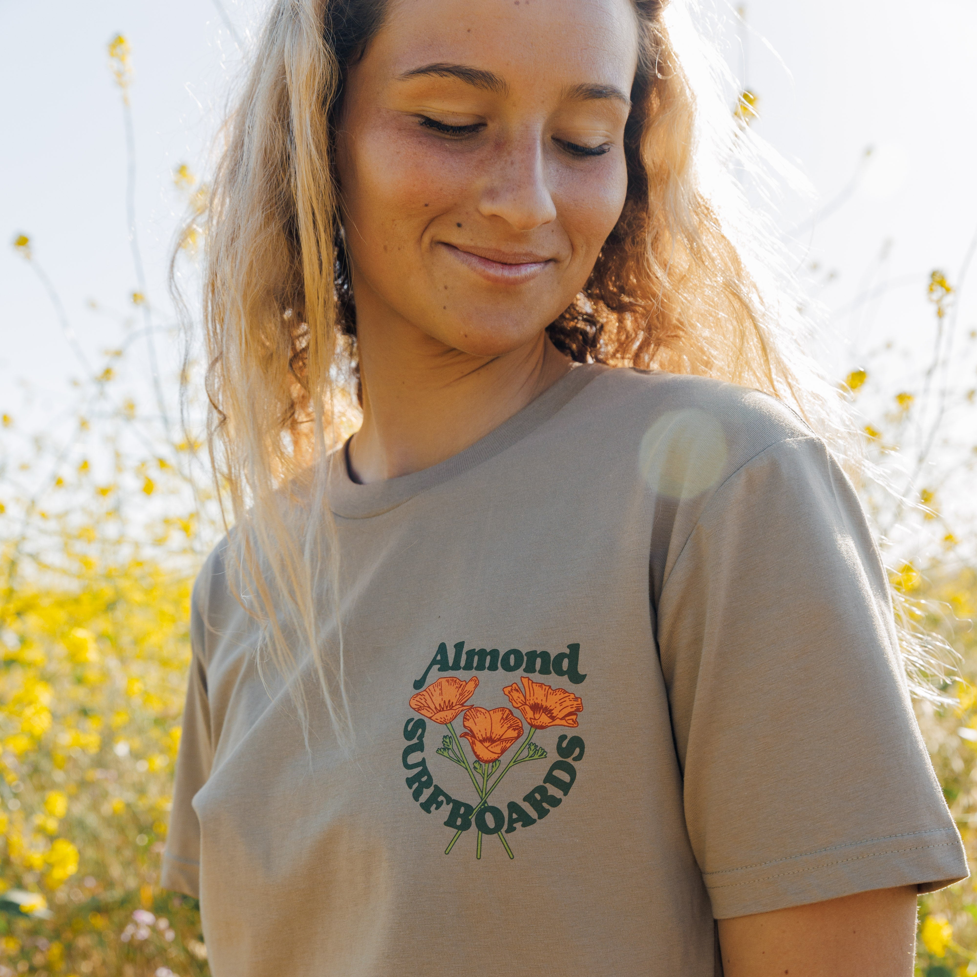CA Poppy Tee | Sand